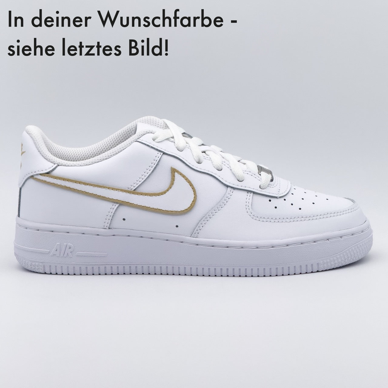 Custom Nike Air Force 1 - Nike Zeichen umrandet